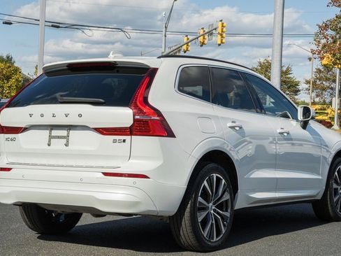 Certified 2022 Volvo XC60 B5 Momentum w/ Climate Package image 4