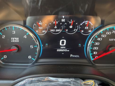 Used 2018 GMC Yukon Denali w/ Open Road Package image 16