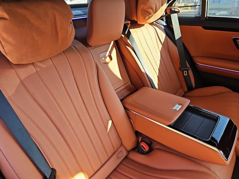 New 2026 Mercedes-Benz S 500 4MATIC image 12