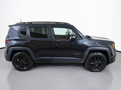 Used 2018 Jeep Renegade Altitude AWD/4WD image 14
