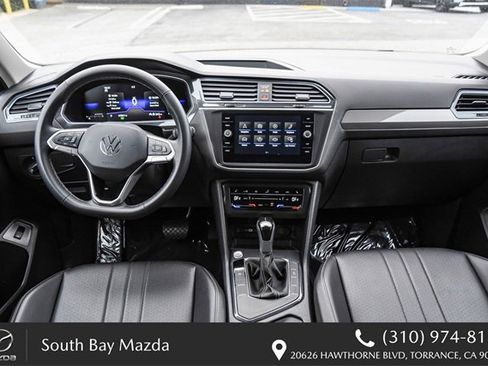Used 2024 Volkswagen Tiguan SE image 12