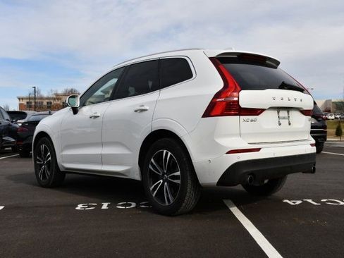 Used 2019 Volvo XC60 T6 Momentum w/ Multimedia Package image 5