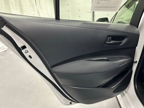 Used 2025 Toyota Corolla LE image 41