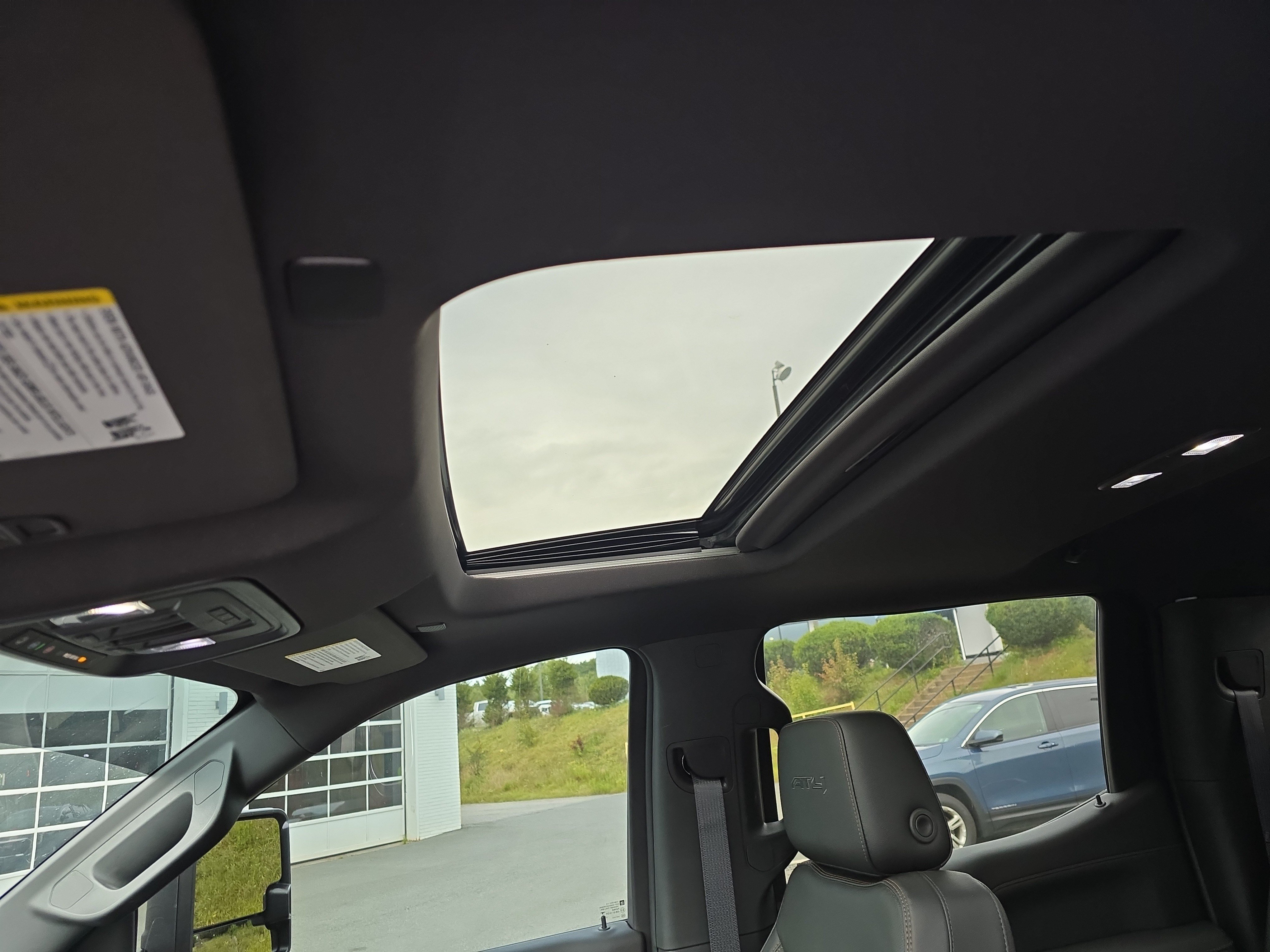 Used 2020 GMC Sierra 1500 AT4 w/ AT4 Premium Package AWD/4WD image 17