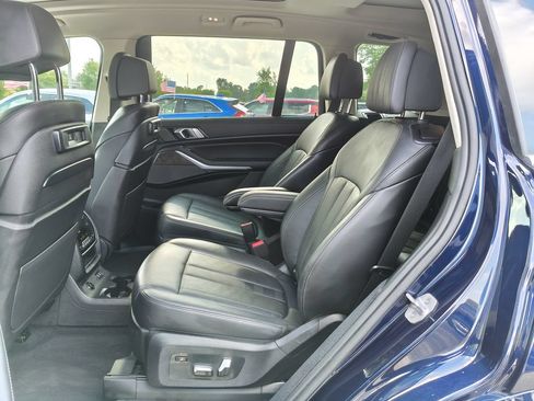 Used 2020 BMW X7 xDrive40i w/ Premium Package AWD/4WD image 9
