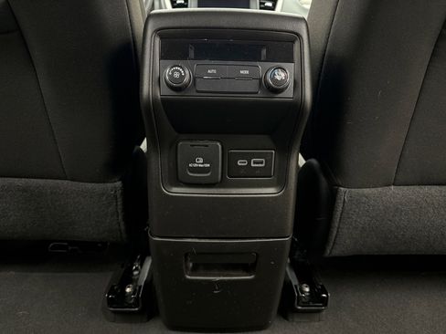 Used 2023 GMC Acadia SLE w/ Driver Convenience Package image 20