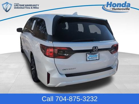 Certified 2025 Honda Odyssey EX-L image 6