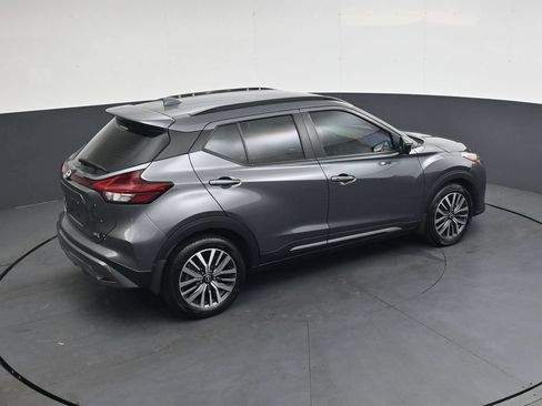 Used 2023 Nissan Kicks SR w/ SR Premium Package FWD image 37