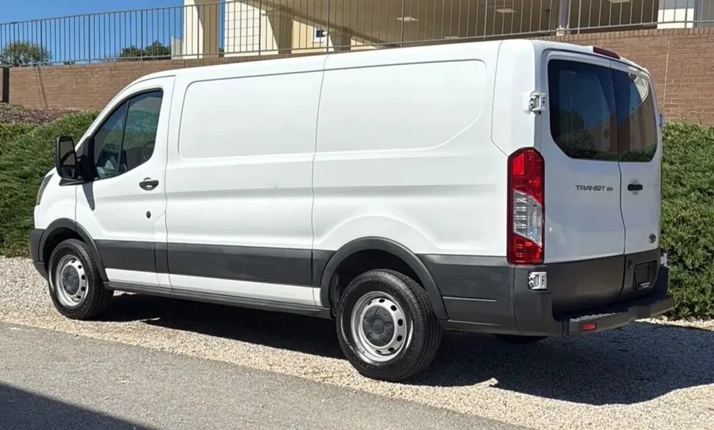 Used 2016 Ford Transit 150 130 Low Roof RWD image 5