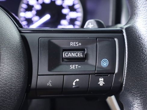 Used 2023 Nissan Rogue SV image 13