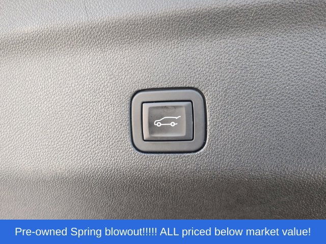 Used 2025 GMC Yukon Denali AWD/4WD image 42