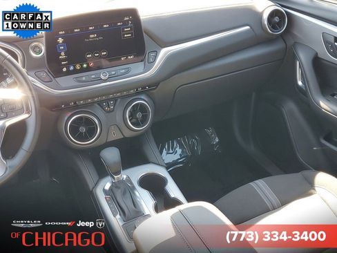 Used 2025 Chevrolet Blazer LT FWD image 13