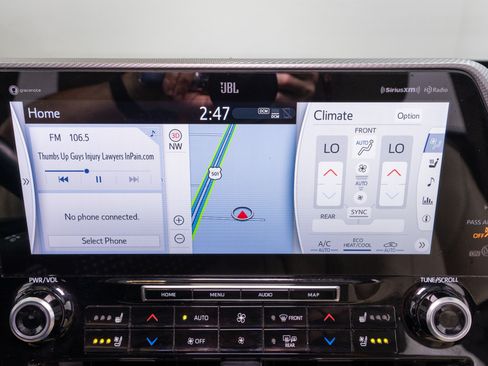 Used 2022 Toyota Highlander Platinum FWD image 18