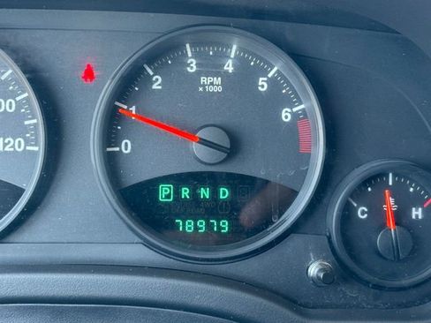 Used 2012 Jeep Compass Latitude FWD image 24