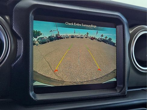 Used 2023 Jeep Wrangler Unlimited Rubicon 4xe w/ Cold Weather Group AWD/4WD image 14