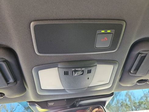 Certified 2024 Nissan Z Performance w/ Floor Mat Package image 27