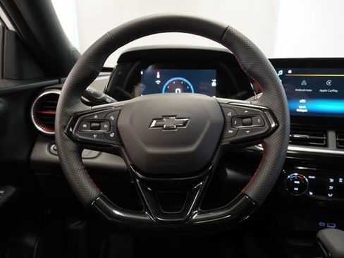 New 2026 Chevrolet Trax RS w/ Sunroof Package FWD image 17