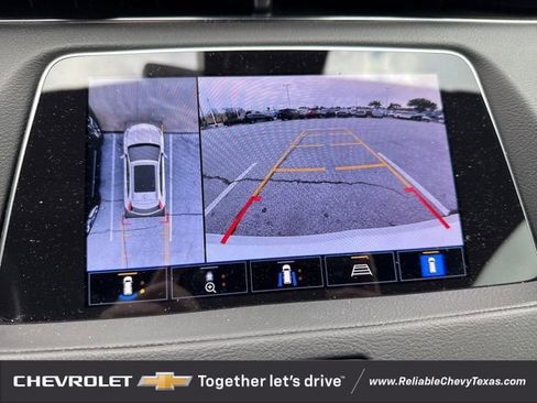 Used 2022 Cadillac XT4 Premium Luxury w/ Enhanced Visibility Package image 11