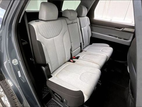 Used 2021 Hyundai Palisade SE AWD/4WD image 18