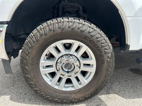 Used 2019 Ford F250 XL w/ STX Appearance Package AWD/4WD image 2