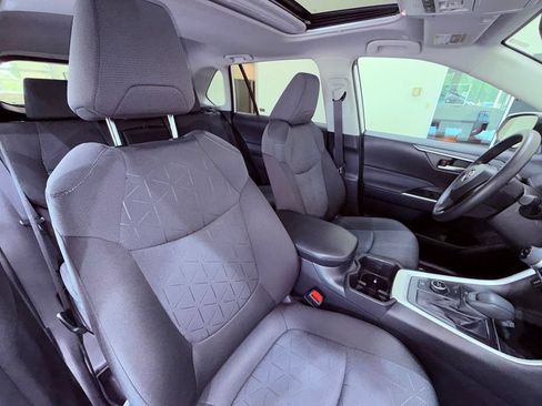 Used 2025 Toyota RAV4 XLE w/ Convenience Package AWD/4WD image 11