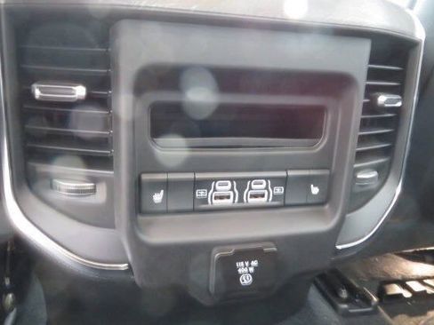 Used 2026 RAM 1500 Laramie AWD/4WD image 11