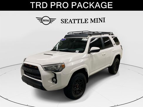 Used 2017 Toyota 4Runner TRD Pro image 1