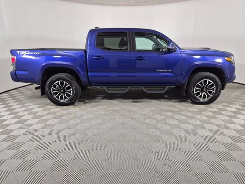Used 2022 Toyota Tacoma TRD Sport w/ TRD Premium Sport Package RWD image 2