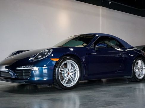 Used 2013 Porsche 911 Carrera RWD image 3