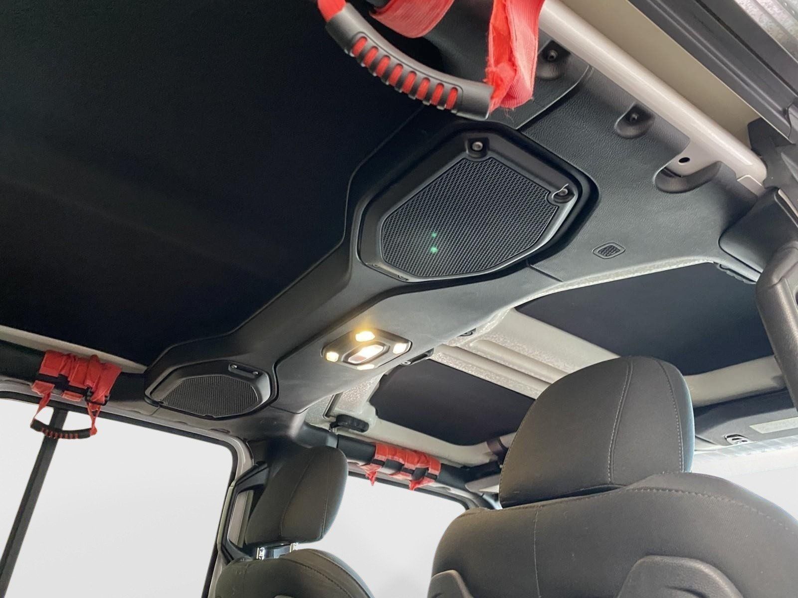Used 2019 Jeep Wrangler Unlimited Rubicon AWD/4WD image 13