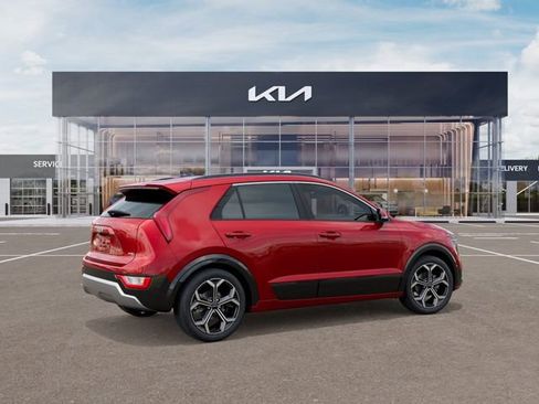 New 2025 Kia Niro EX Touring FWD image 7