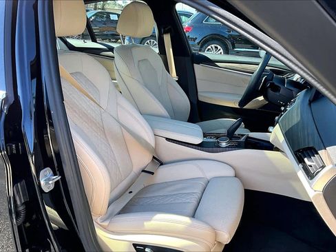 Certified 2023 BMW 540i w/ Premium Package image 9