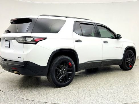 Used 2021 Chevrolet Traverse Premier w/ Redline Edition AWD/4WD image 5