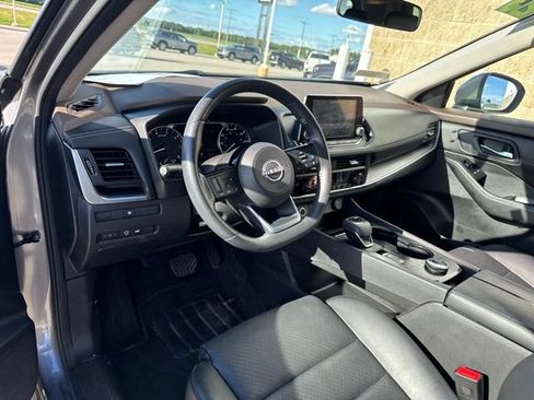 Used 2023 Nissan Rogue SV w/ SV Premium B Package AWD/4WD image 14