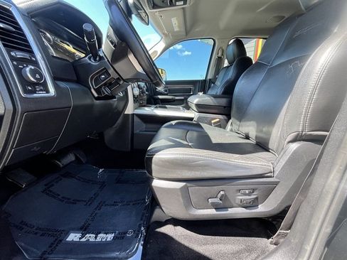 Used 2015 RAM 1500 Laramie w/ Convenience Group AWD/4WD image 16