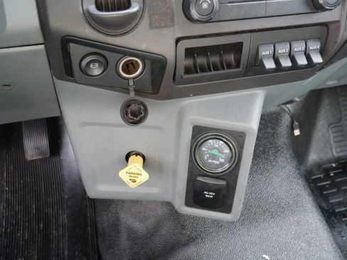 Used 2022 Ford F750 2WD Regular Cab Super Duty image 18