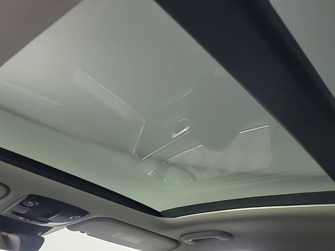 Used 2025 Kia Sorento EX w/ Panoramic Sunroof Package image 26