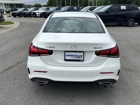 Used 2022 Mercedes-Benz A 220 4MATIC image 9