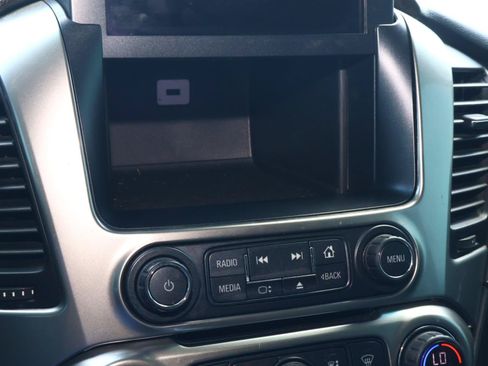 Used 2018 Chevrolet Tahoe LT RWD image 33