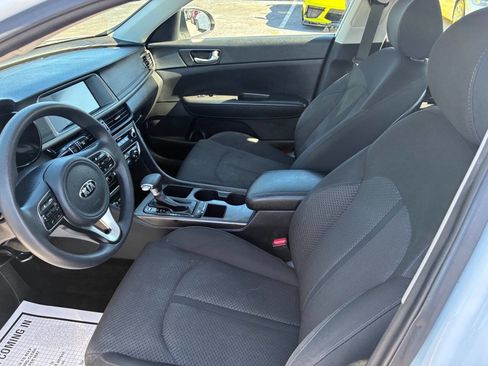 Used 2018 Kia Optima LX w/ 17" Alloy Wheels Package image 5