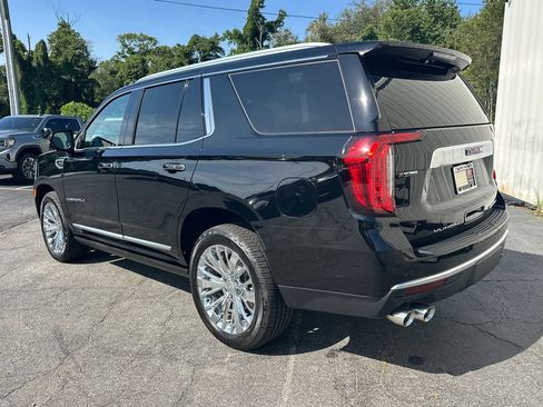 Used 2021 GMC Yukon Denali w/ Denali Premium Package AWD/4WD image 8