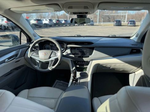 Used 2020 Cadillac XT5 Premium Luxury image 17