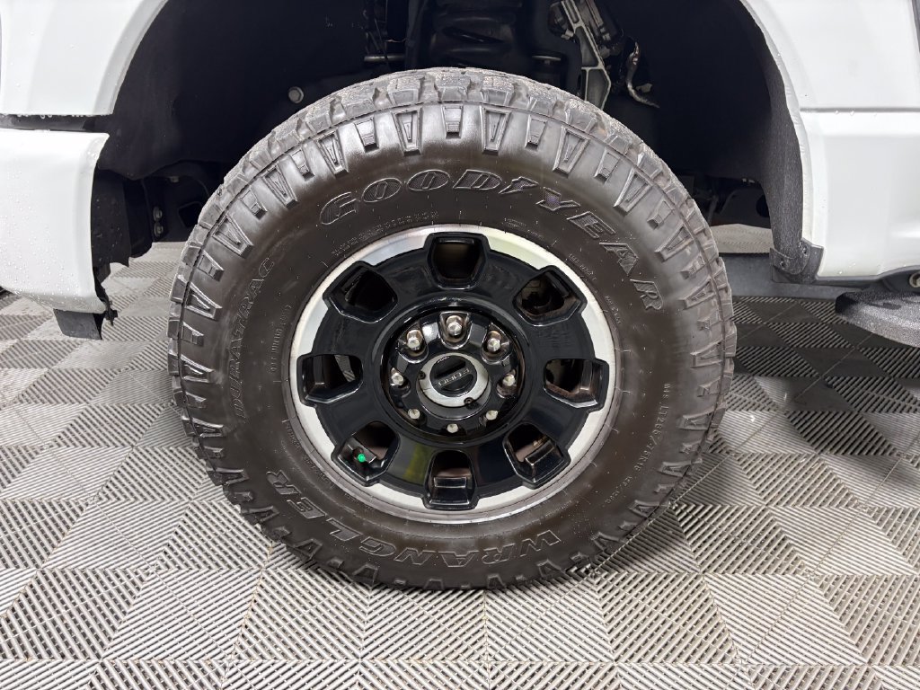 Used 2025 Ford F350 Platinum w/ Tremor Off-Road Package AWD/4WD image 11
