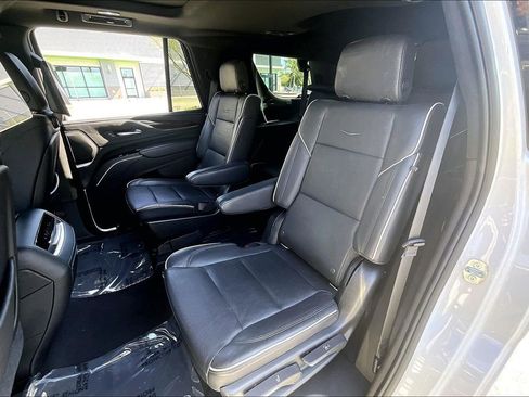 Used 2021 Cadillac Escalade Premium Luxury RWD image 19