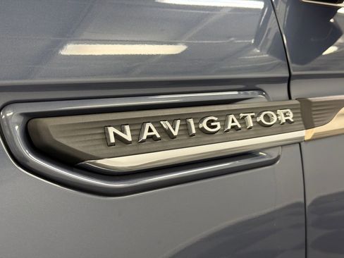 Used 2023 Lincoln Navigator L Reserve AWD/4WD image 17