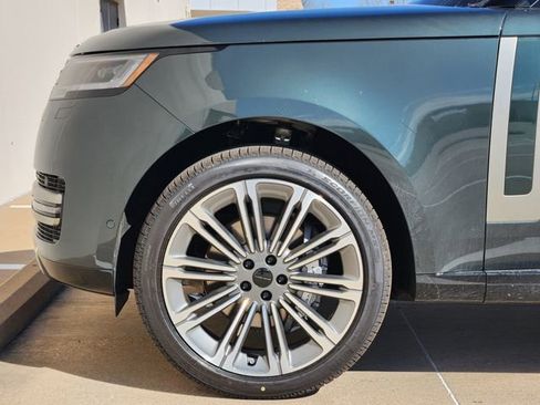 New 2026 Land Rover Range Rover SE image 6