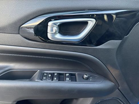 New 2026 Jeep Compass Limited AWD/4WD image 16