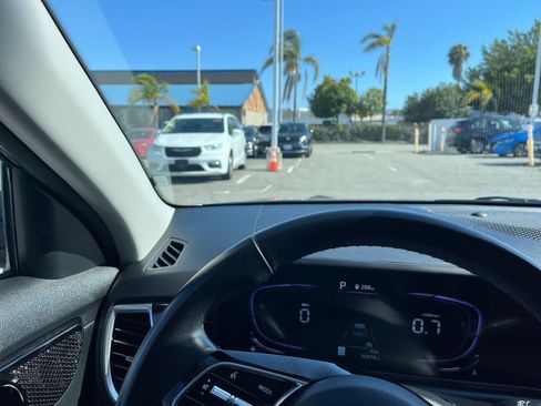 Used 2025 Kia Seltos S FWD image 35