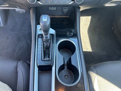 Used 2024 Nissan Altima 2.5 SV image 18