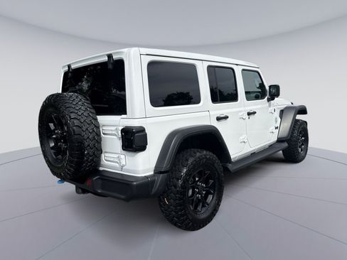 Used 2024 Jeep Wrangler Unlimited AWD/4WD image 7